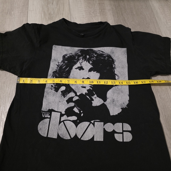 The Doors Band Tee Size Medium Graphic Rock T Shirt Vintage Style - Picture 6 of 7